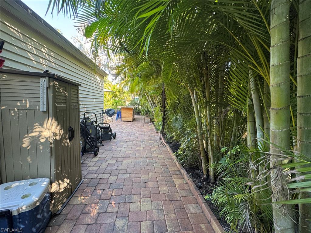 RIVERBEND MOTORCOACH RESORT - Land