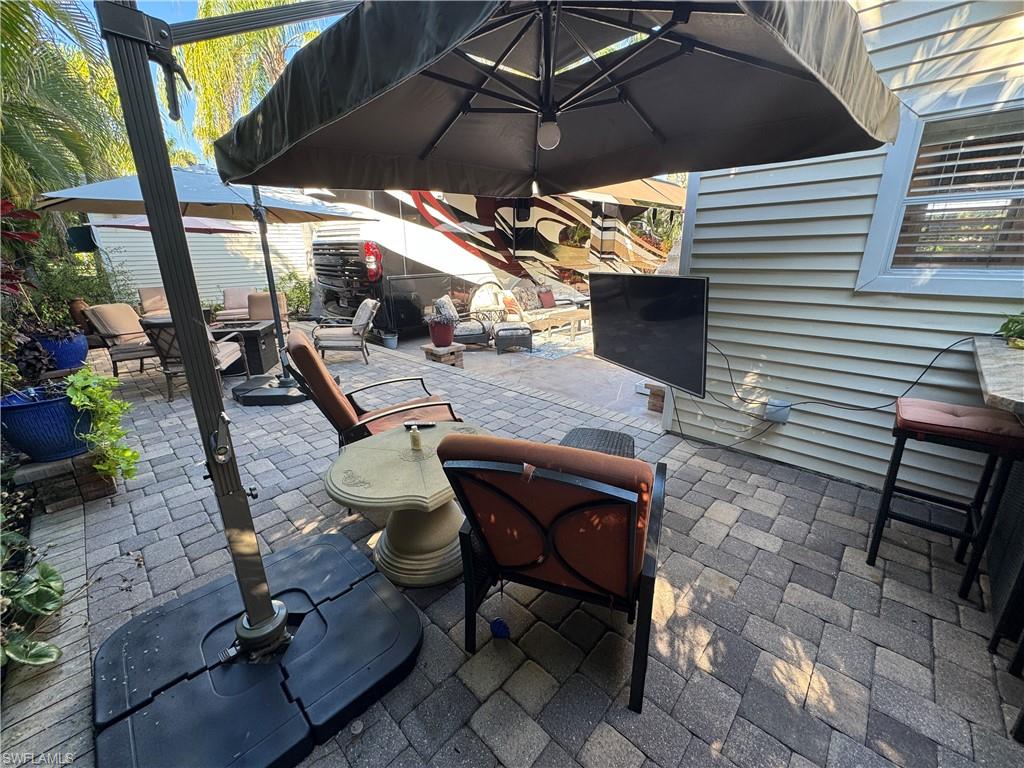 RIVERBEND MOTORCOACH RESORT - Land