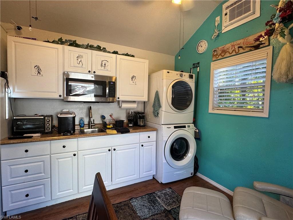 RIVERBEND MOTORCOACH RESORT - Land