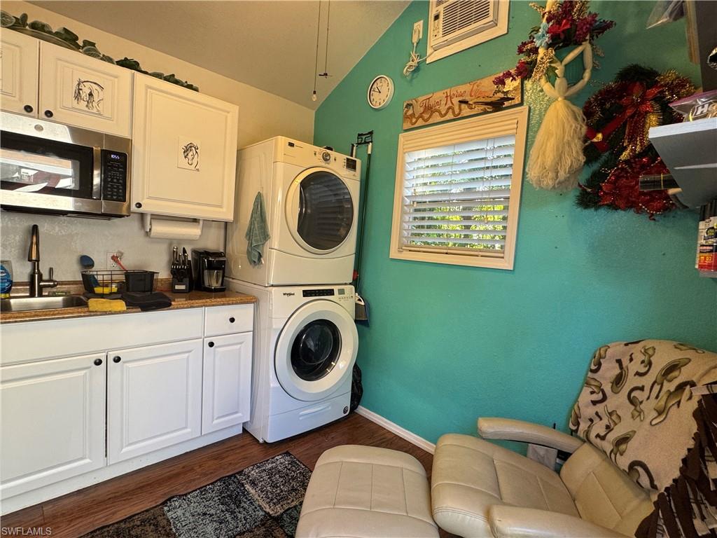 RIVERBEND MOTORCOACH RESORT - Land