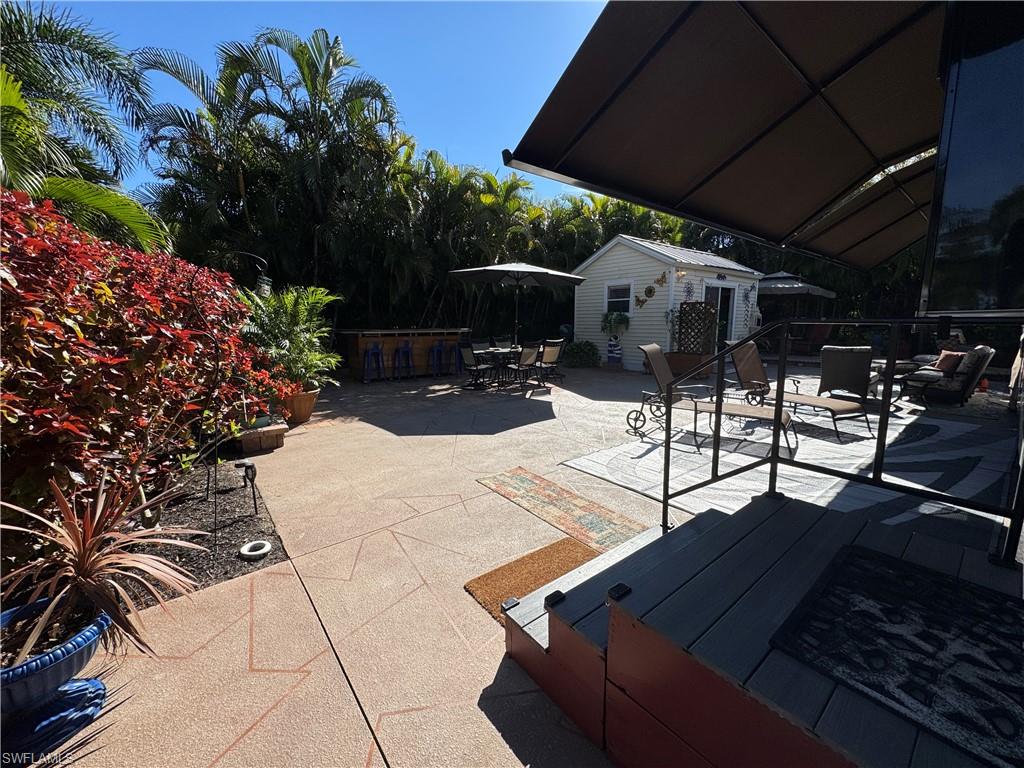 RIVERBEND MOTORCOACH RESORT - Land