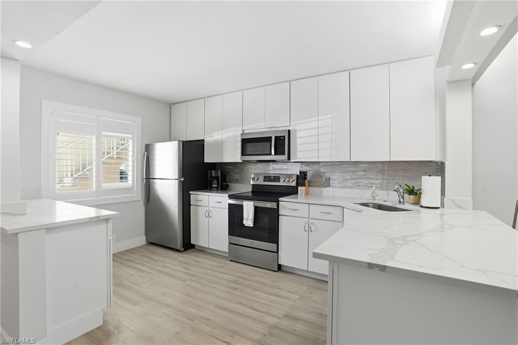 VILLAGES AT EMERALD LAKES - Residential