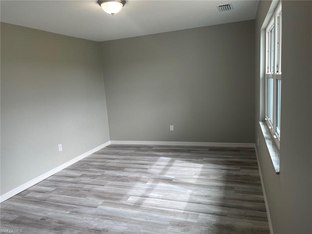 SEVEN LAKES - Residential