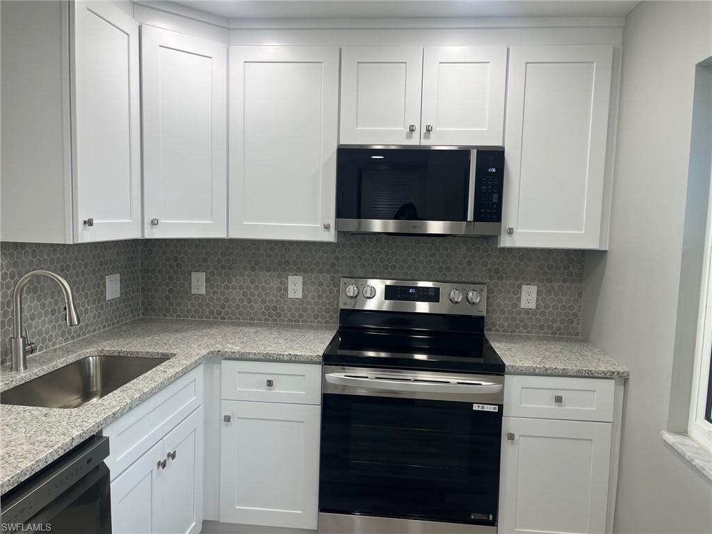 SEVEN LAKES - Residential