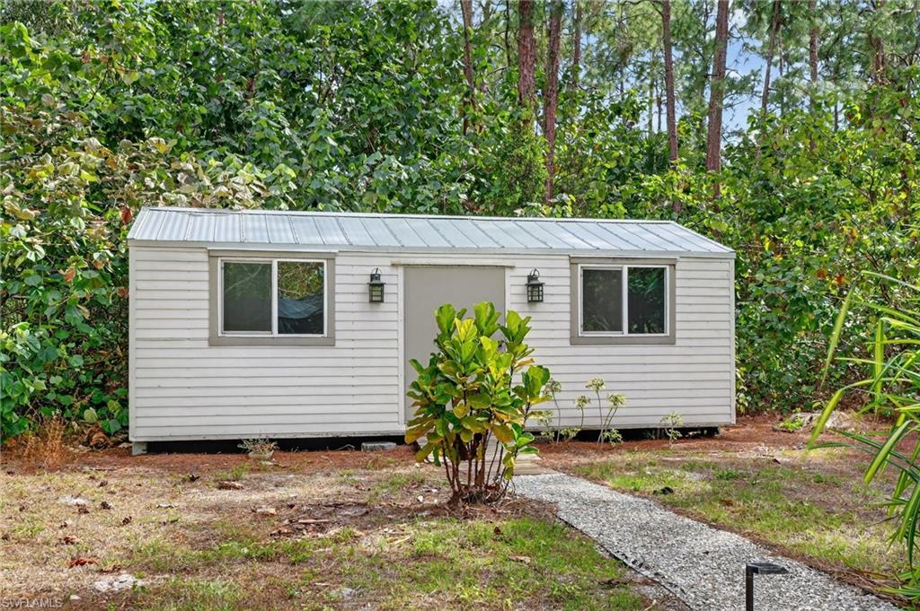 GOLDEN GATE ESTATES - Residential