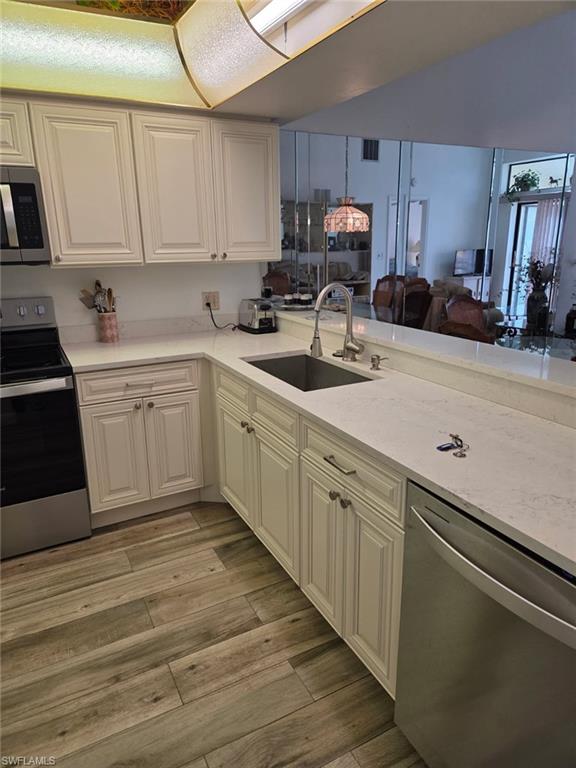 CINNAMON COVE - Residential Lease