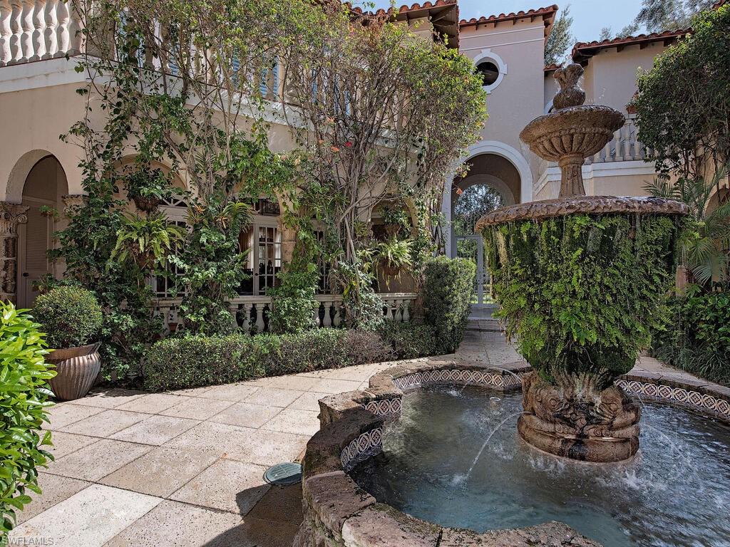 SHADOWMOSS - Residential