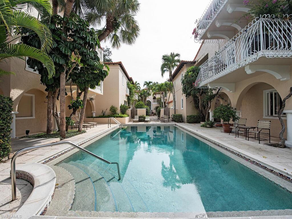 SHADOWMOSS - Residential