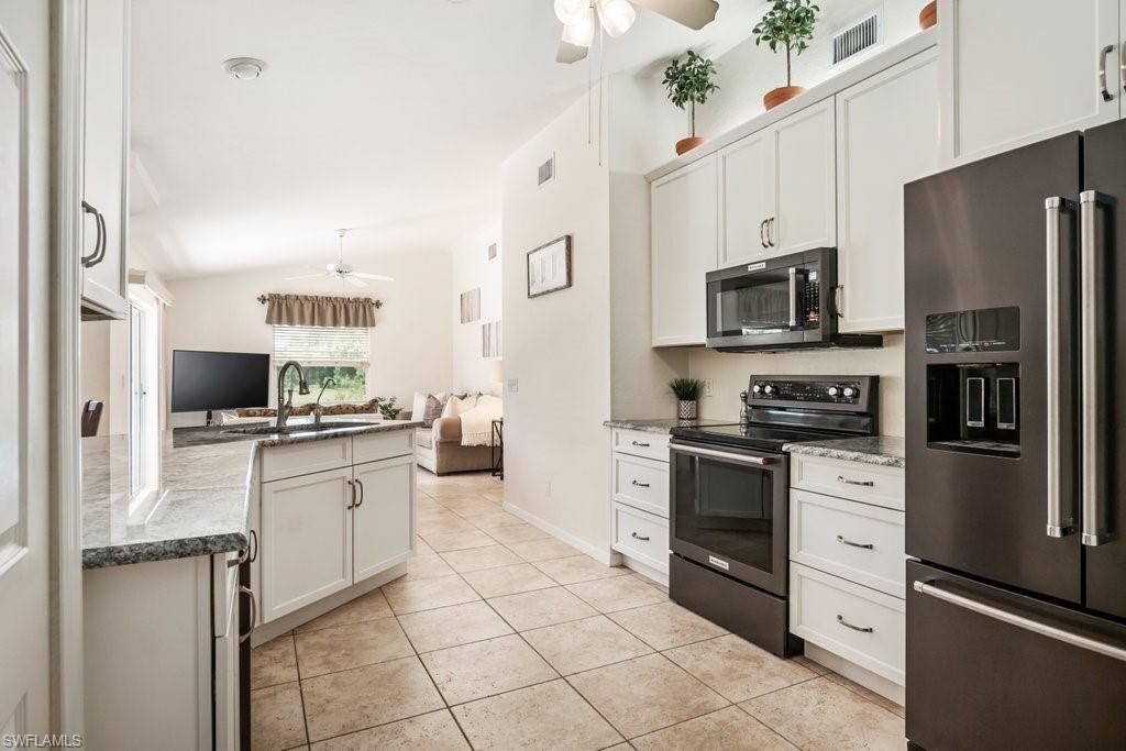 GOLDEN GATE ESTATES - Residential