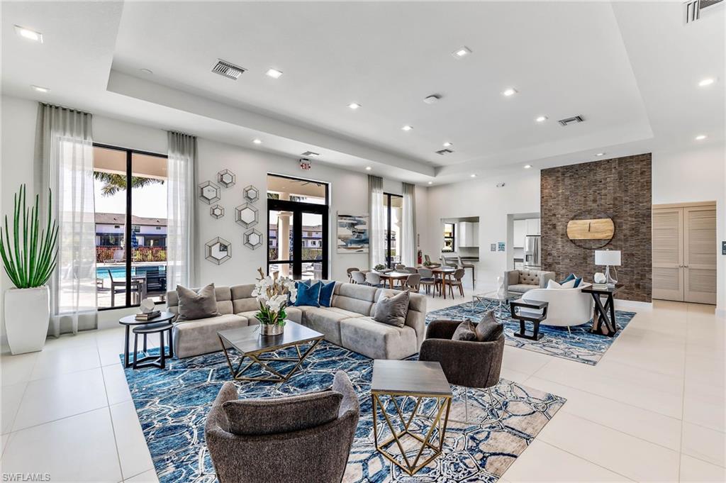 VANDERBILT RESERVE - Residential