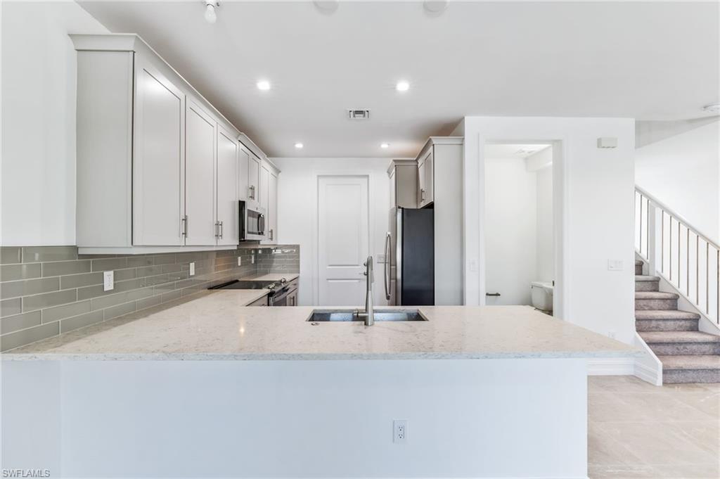 VANDERBILT RESERVE - Residential