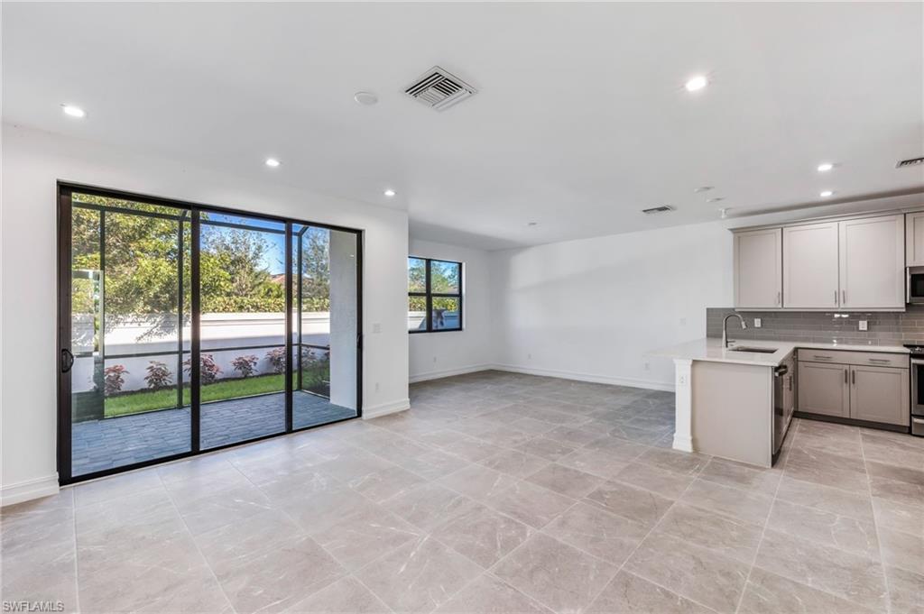 VANDERBILT RESERVE - Residential