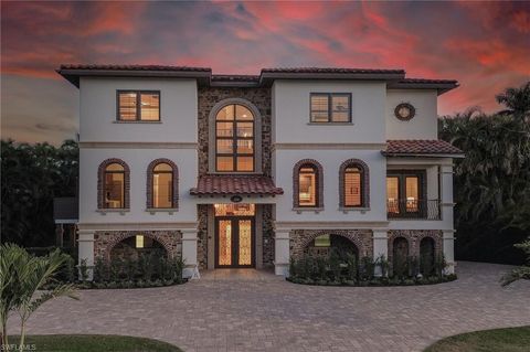 Photo of 200 S Golf DR, NAPLES, FL 34102 (MLS # 226011149)