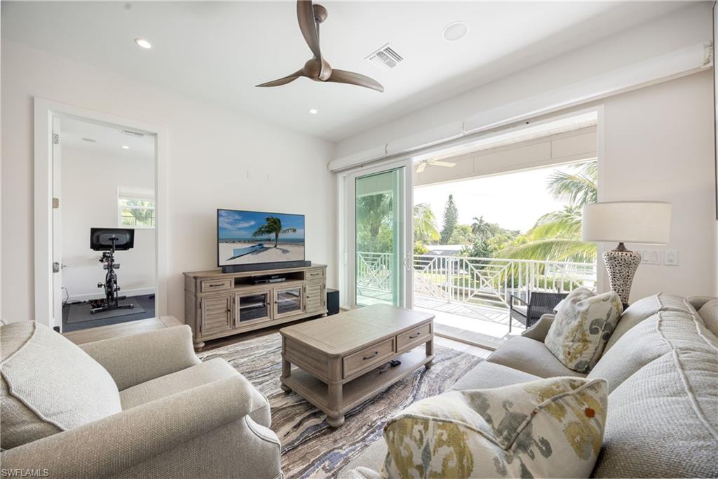 ROYAL HARBOR - Residential