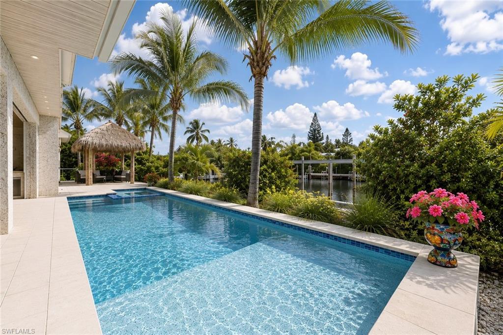 ROYAL HARBOR - Residential
