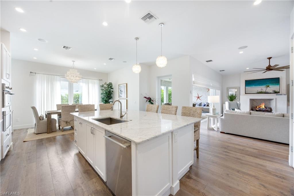 ROYAL HARBOR - Residential