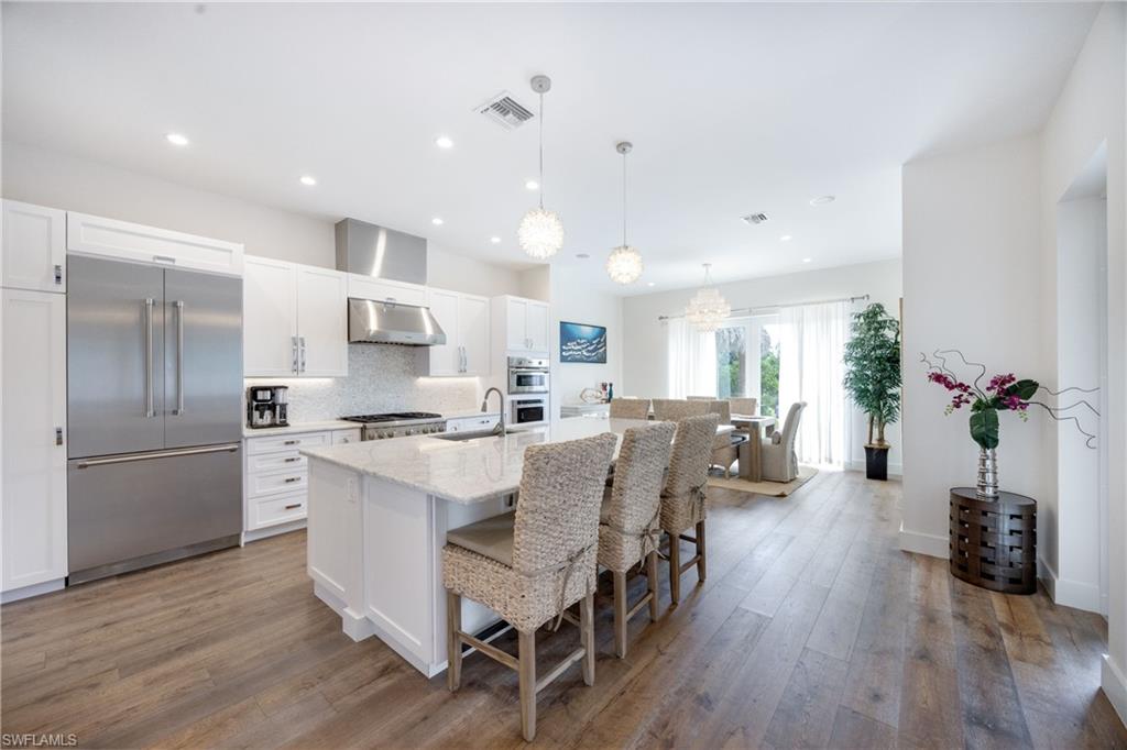 ROYAL HARBOR - Residential