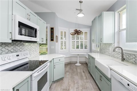 650 Lalique CIR 308 NAPLES FL 34119