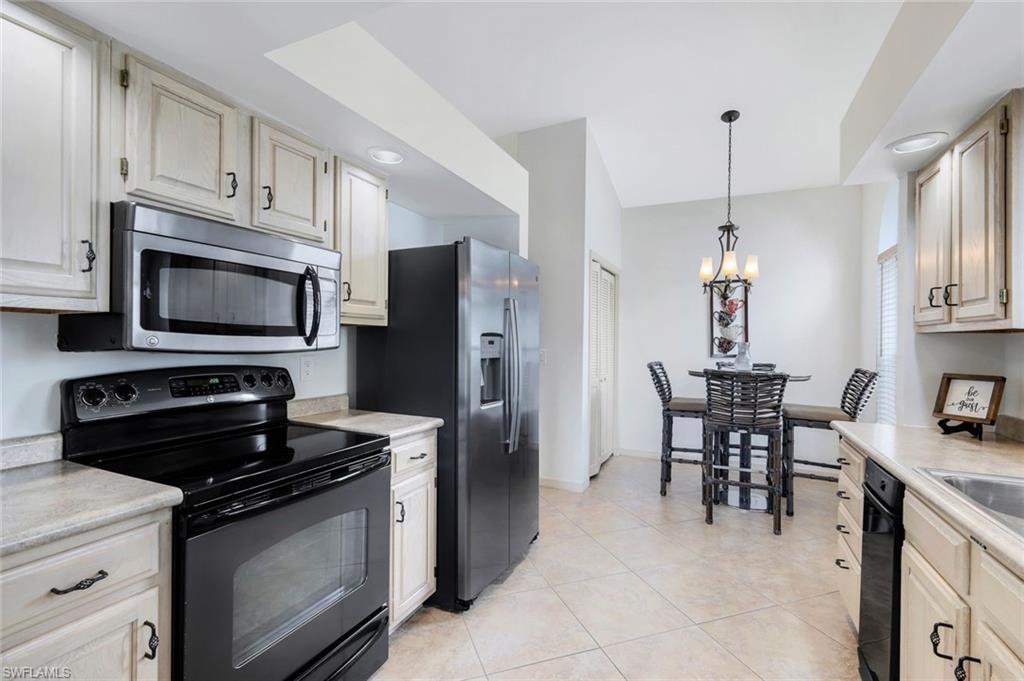 HUNTERS RIDGE - Residential