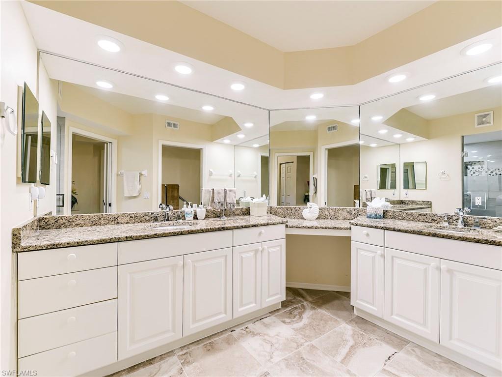 LIGHTHOUSE BAY - Residential