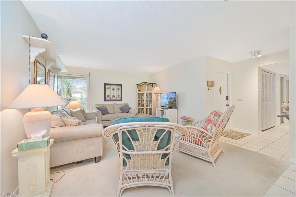 LAKEWOOD VILLAS - Residential Lease