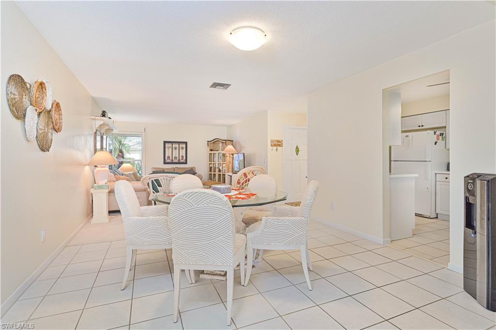 LAKEWOOD VILLAS - Residential Lease