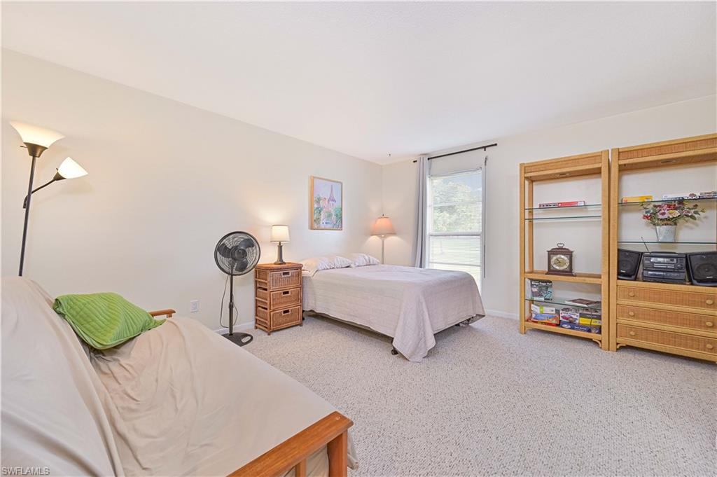 LAKEWOOD VILLAS - Residential Lease