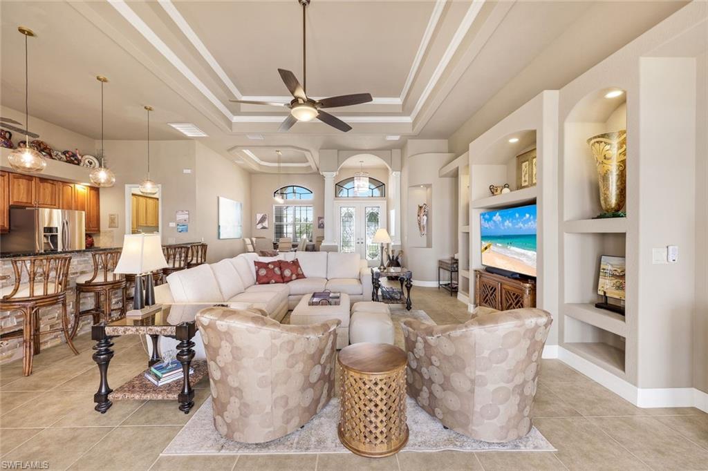 YACHT CLUB - Residential