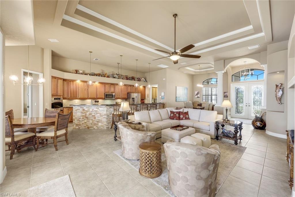 YACHT CLUB - Residential