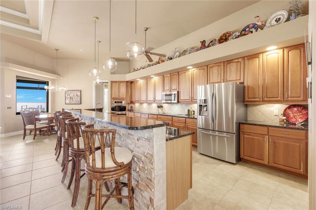 YACHT CLUB - Residential