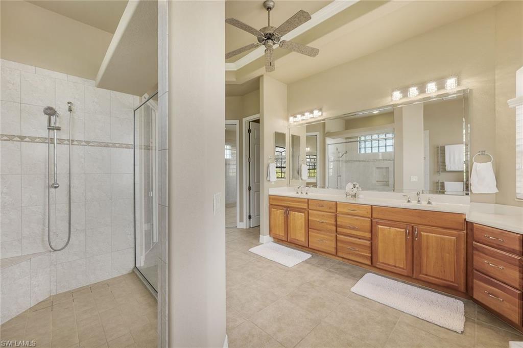 YACHT CLUB - Residential