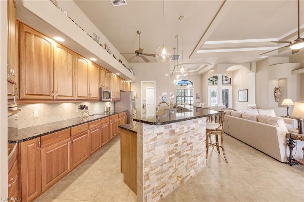 YACHT CLUB - Residential