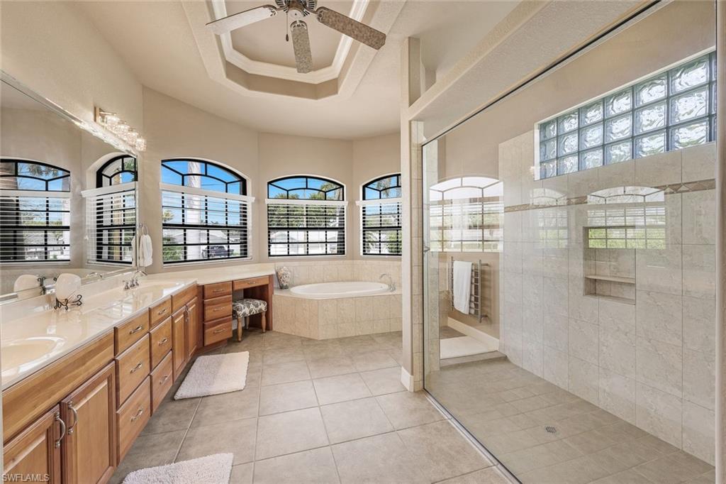 YACHT CLUB - Residential