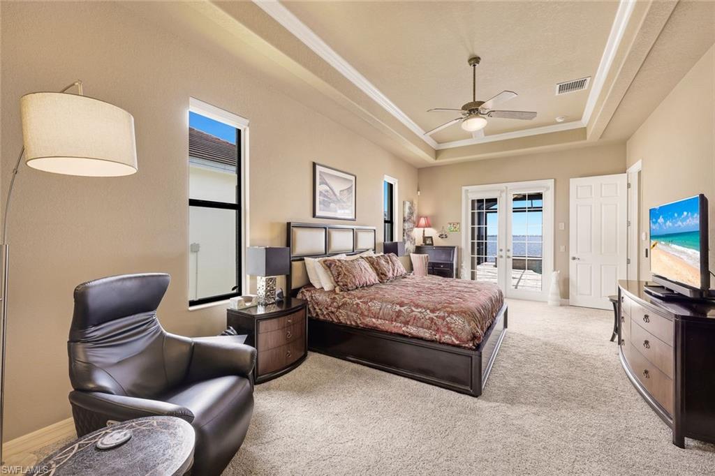 YACHT CLUB - Residential