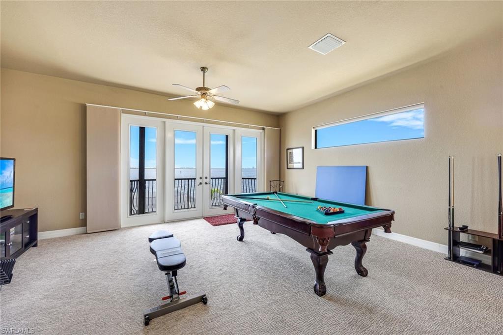 YACHT CLUB - Residential