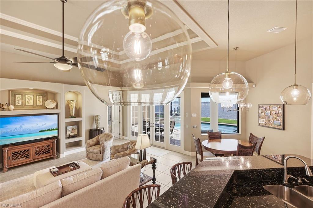 YACHT CLUB - Residential