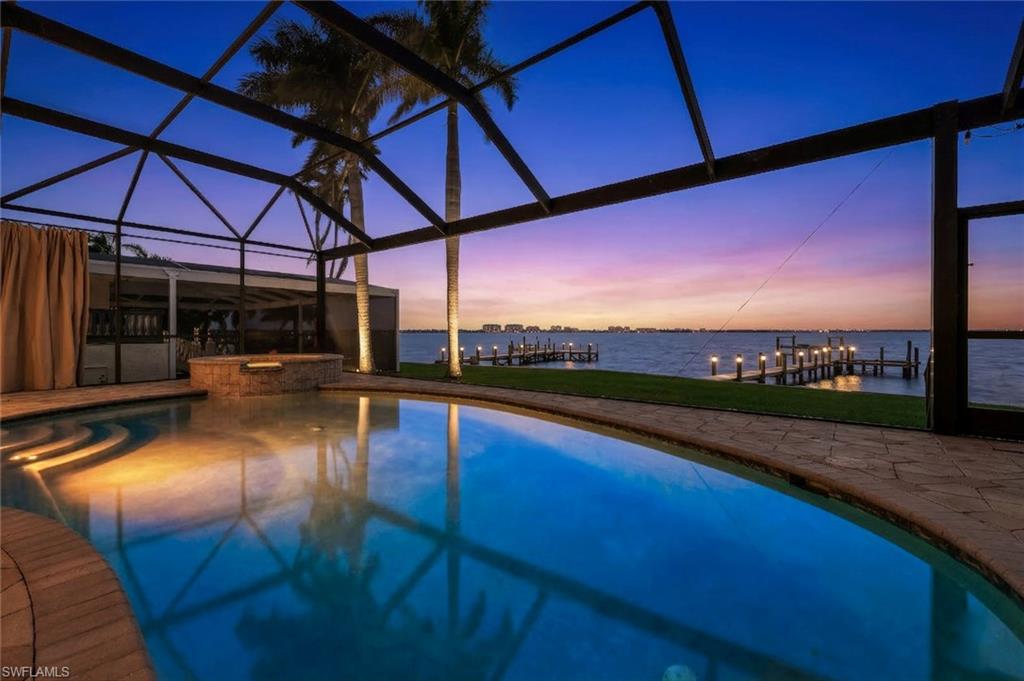 YACHT CLUB - Residential