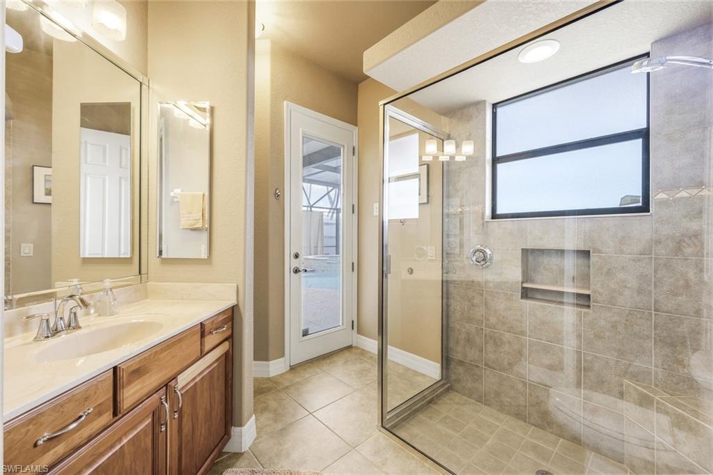 YACHT CLUB - Residential