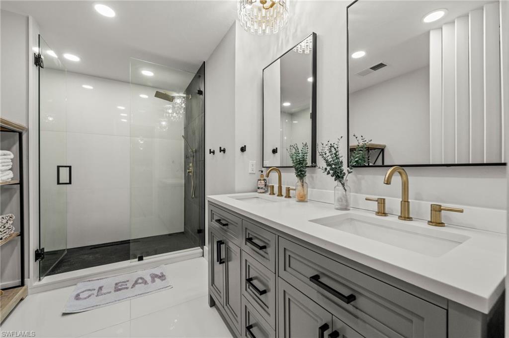 WILLOUGHBY ACRES - Residential