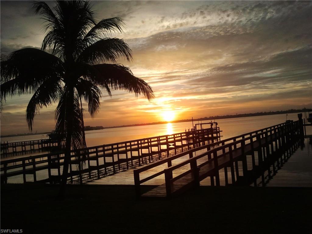 RIVERWATCH - Residential