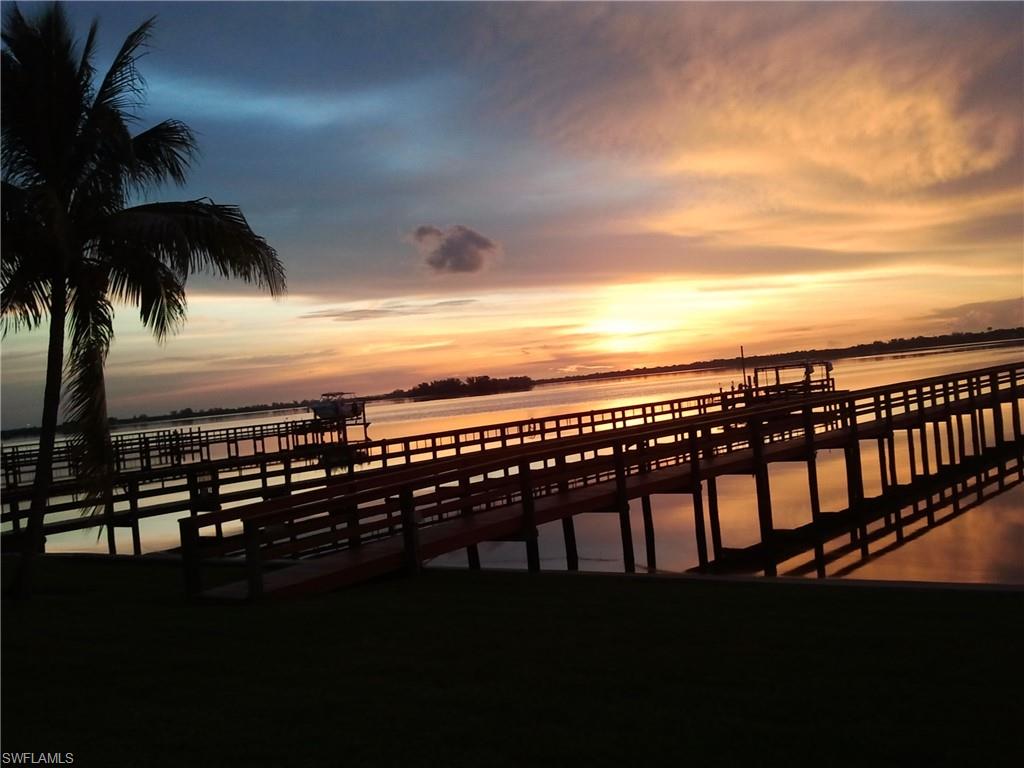 RIVERWATCH - Residential