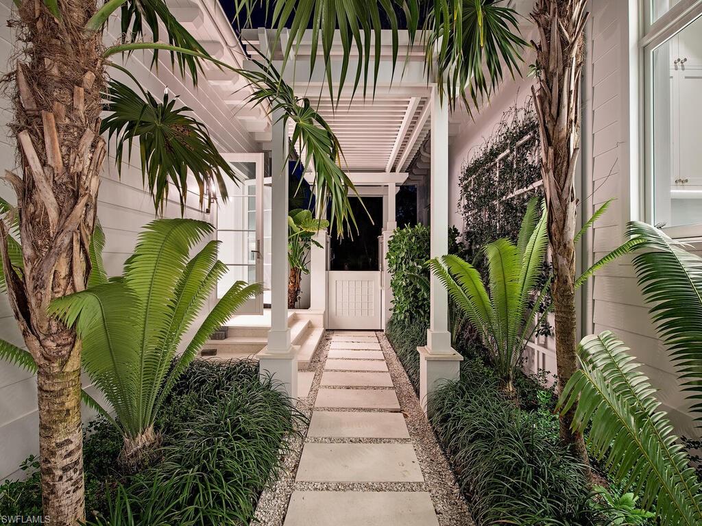 OLDE NAPLES - Residential