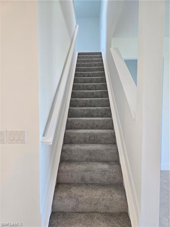 HAMPTON LAKES - Residential Lease