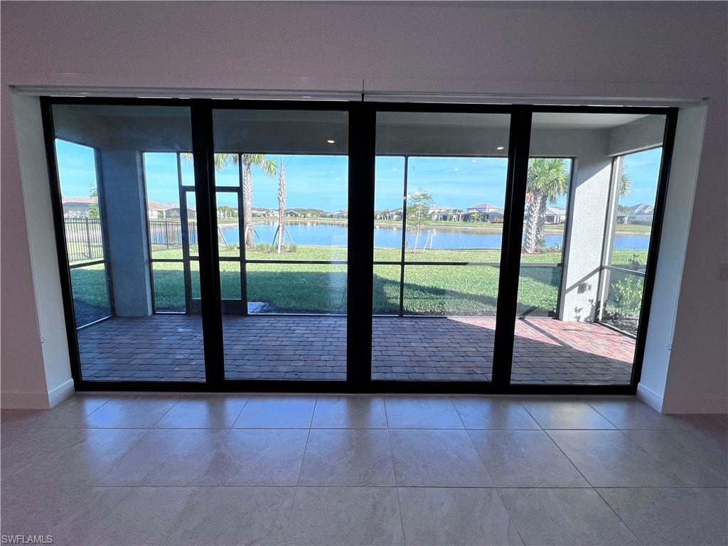 HAMPTON LAKES - Residential Lease