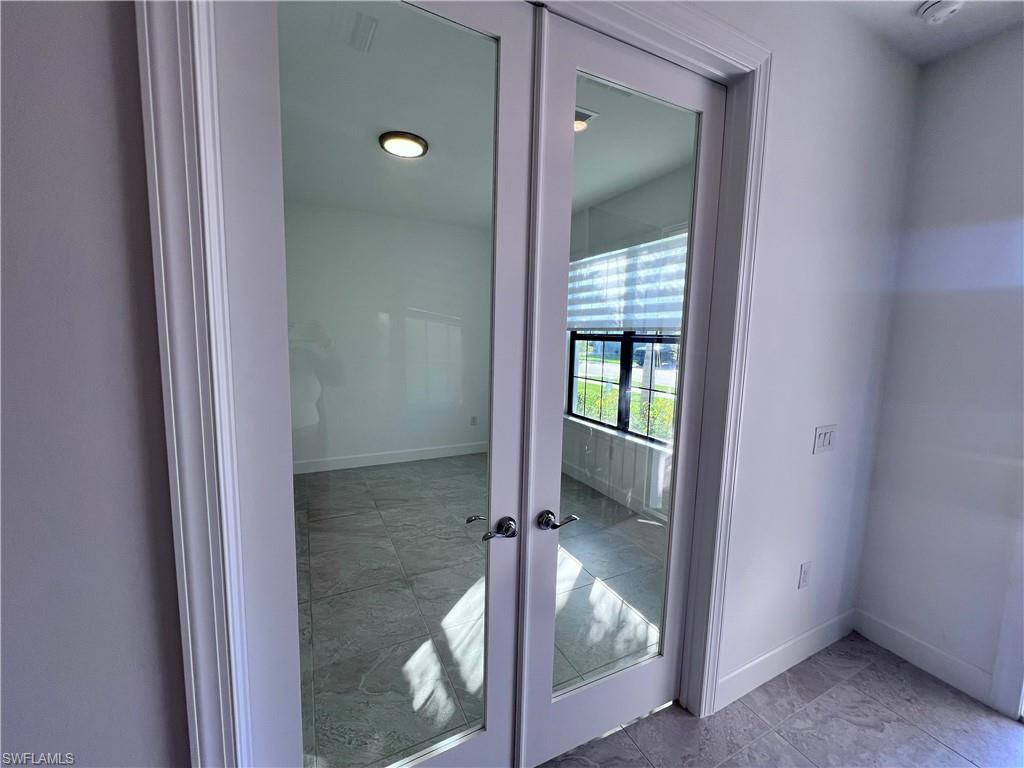 HAMPTON LAKES - Residential Lease