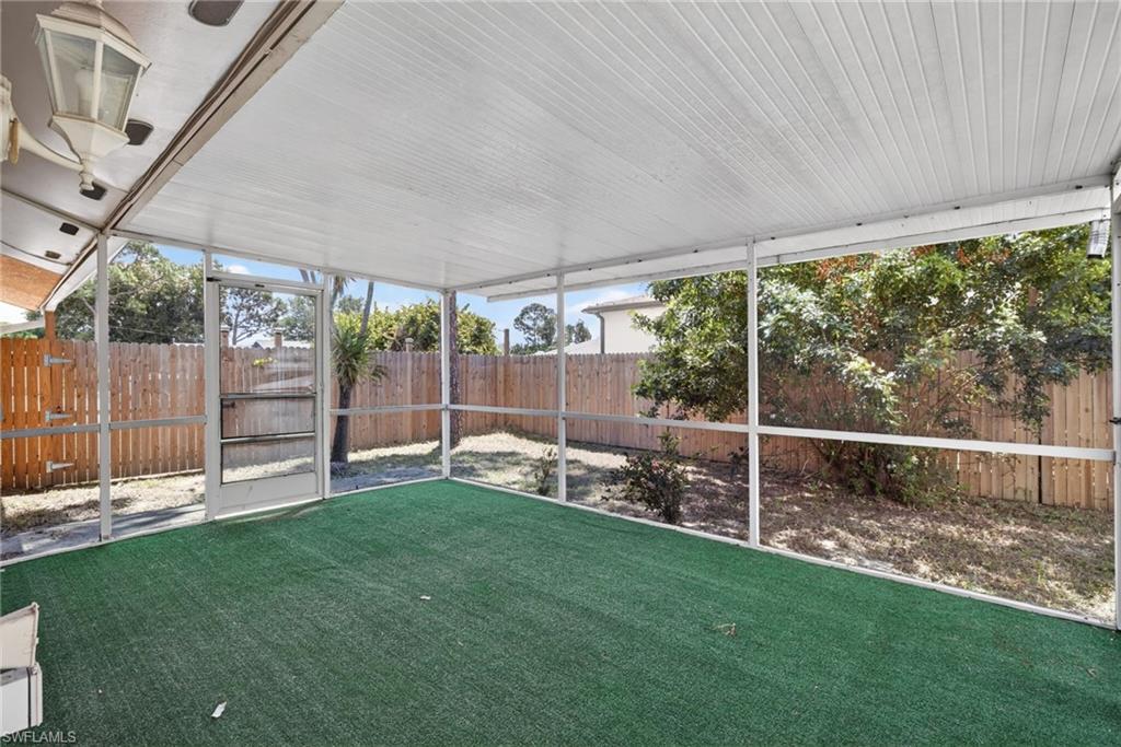 SAN CARLOS PARK - Residential