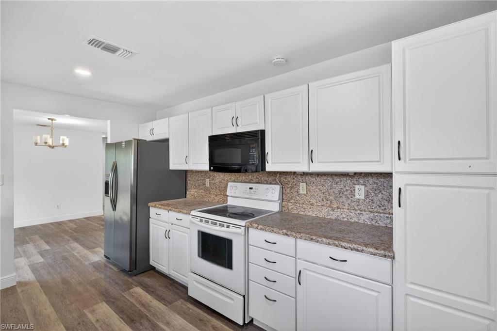 SAN CARLOS PARK - Residential