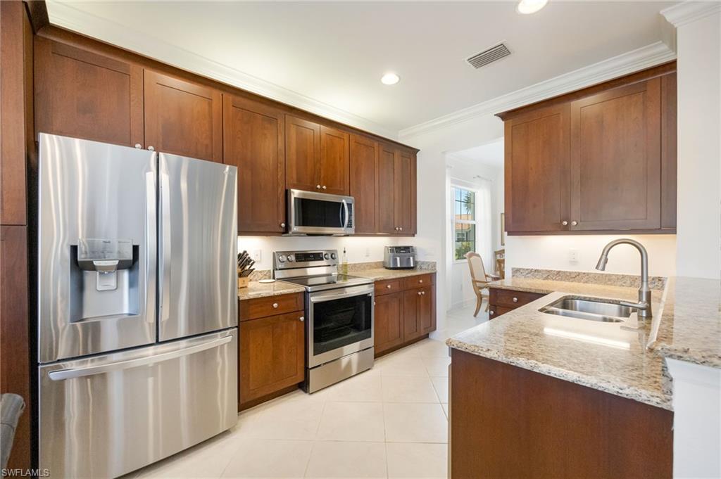 MARBELLA LAKES - Residential