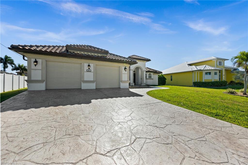 CAPE CORAL - Residential