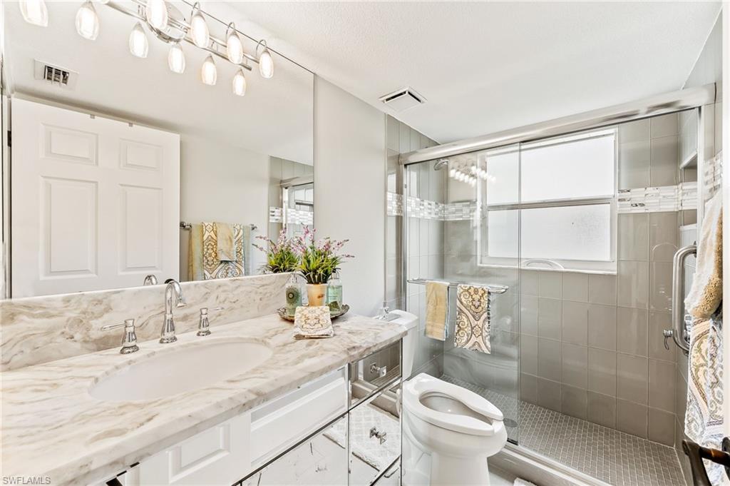 HUNTINGTON LAKES - Residential